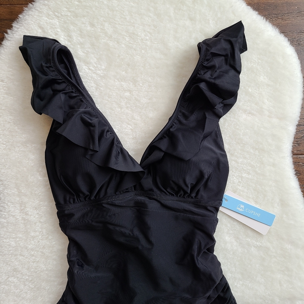 NWT Black Ruffle One Piece Cupshe Swim Suit - Picture 4 of 8